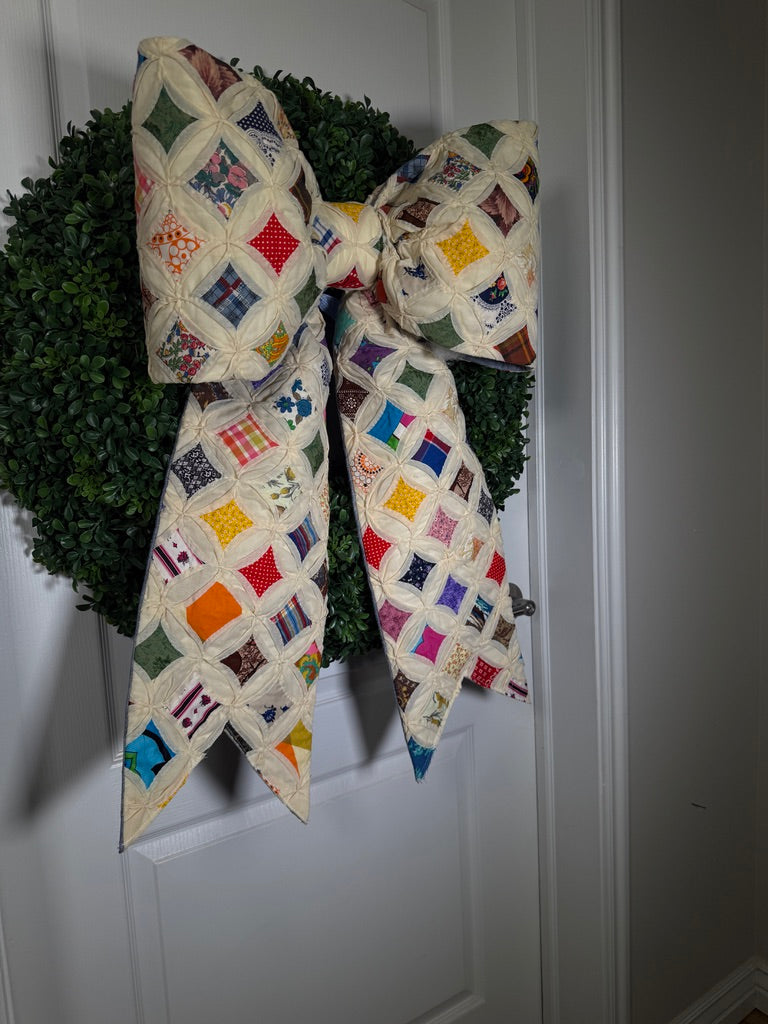 Vintage Cathedral Quilt Structured Bow