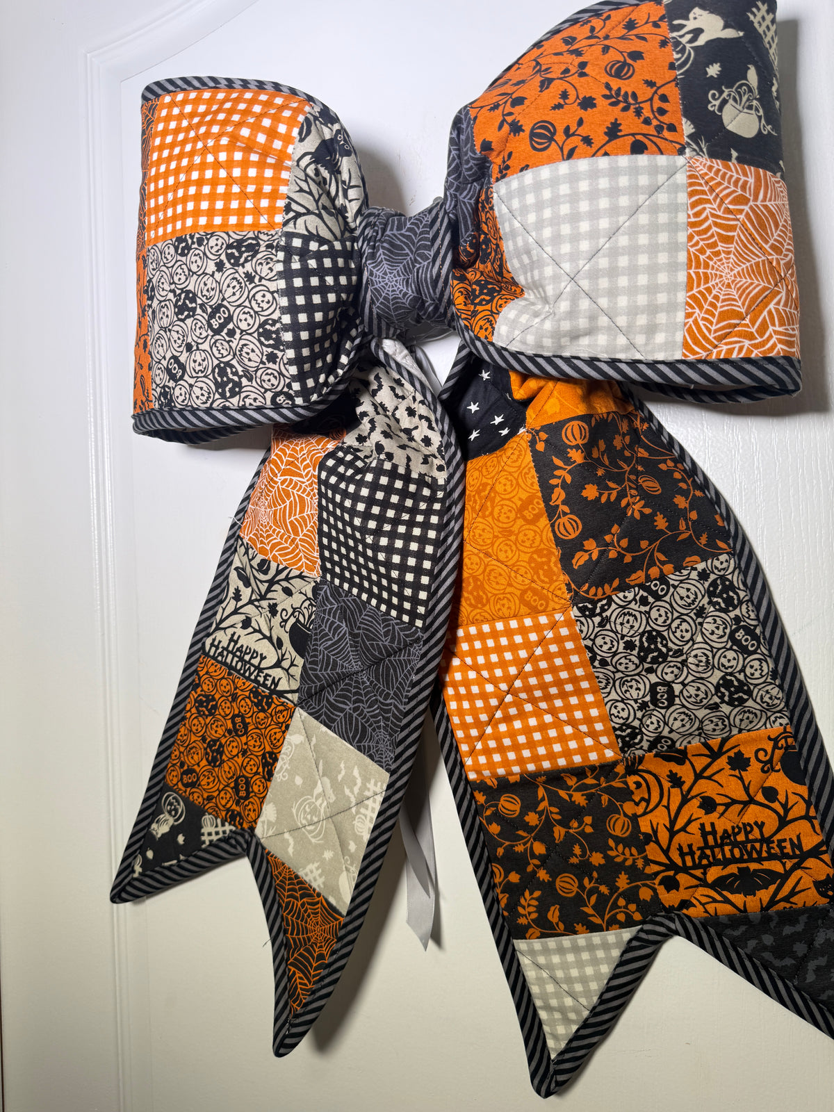 Classic Halloween Quilted Bow