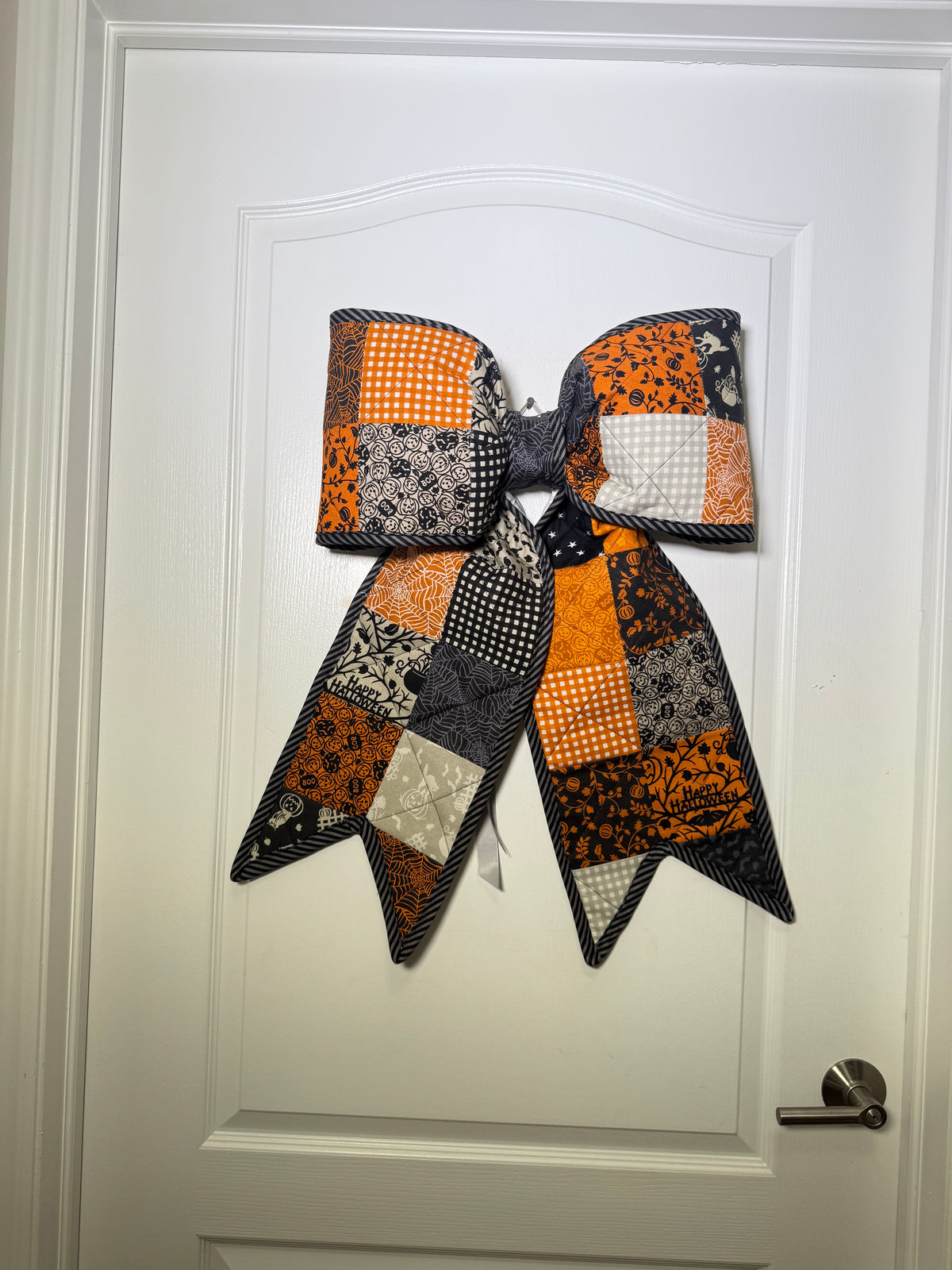 Classic Halloween Quilted Bow