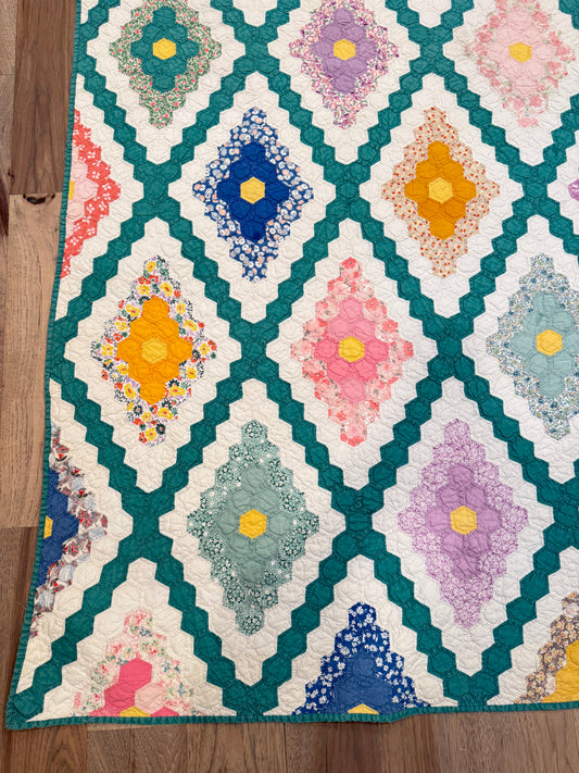 Vintage Floral Hexagon Quilt