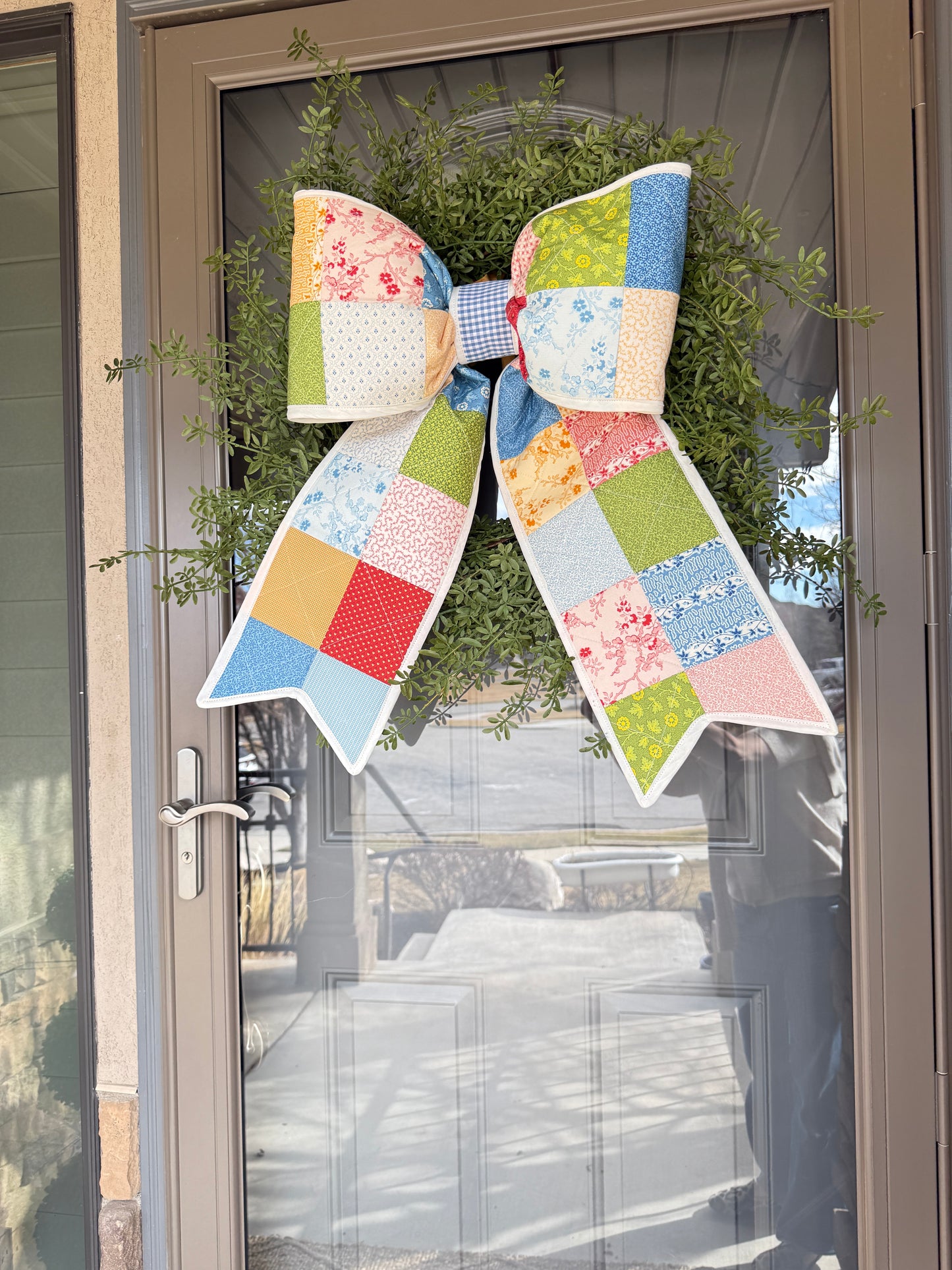 Antique Floral Quilted Bow