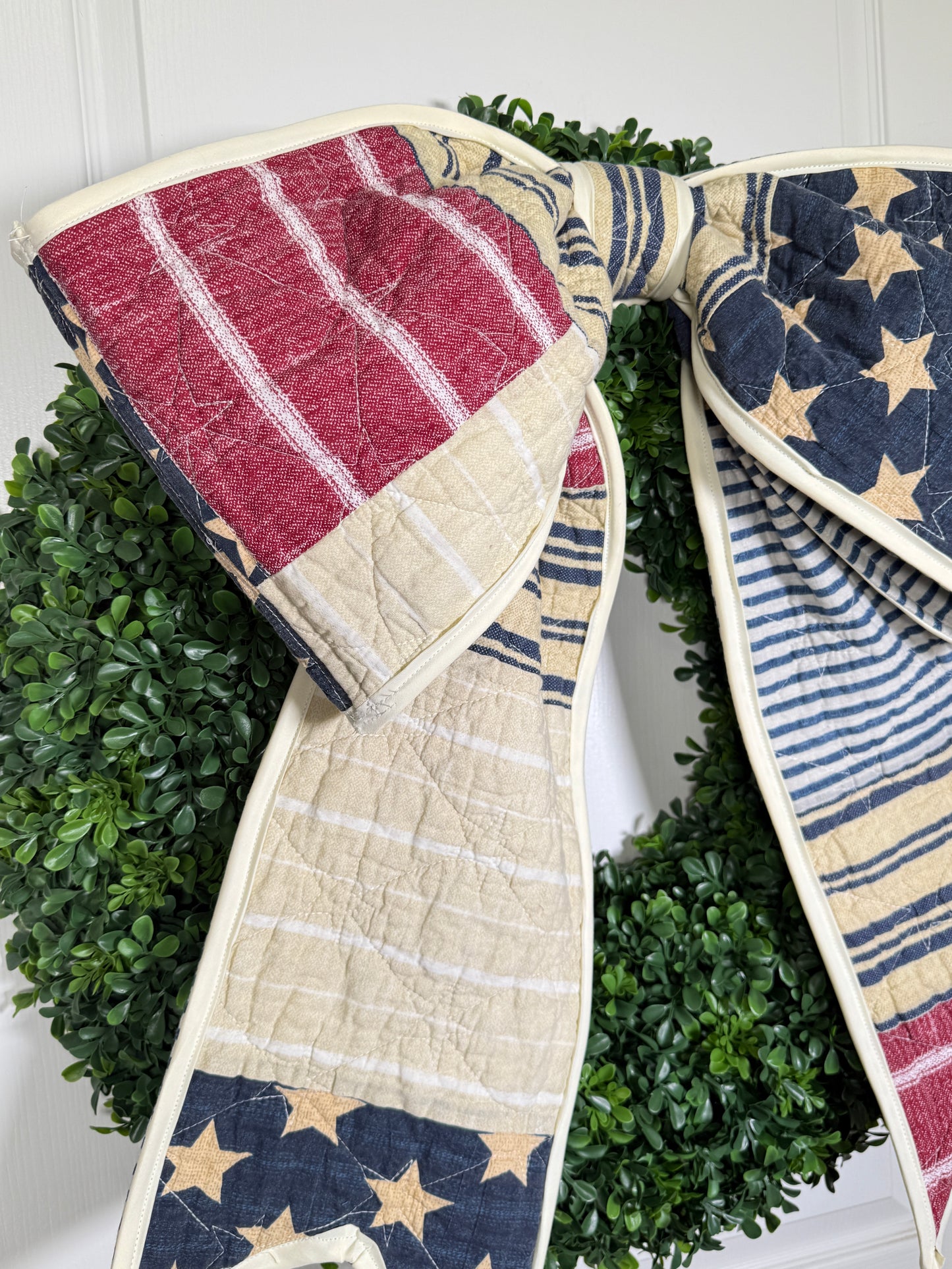 Old World American Floppy Quilt Bow