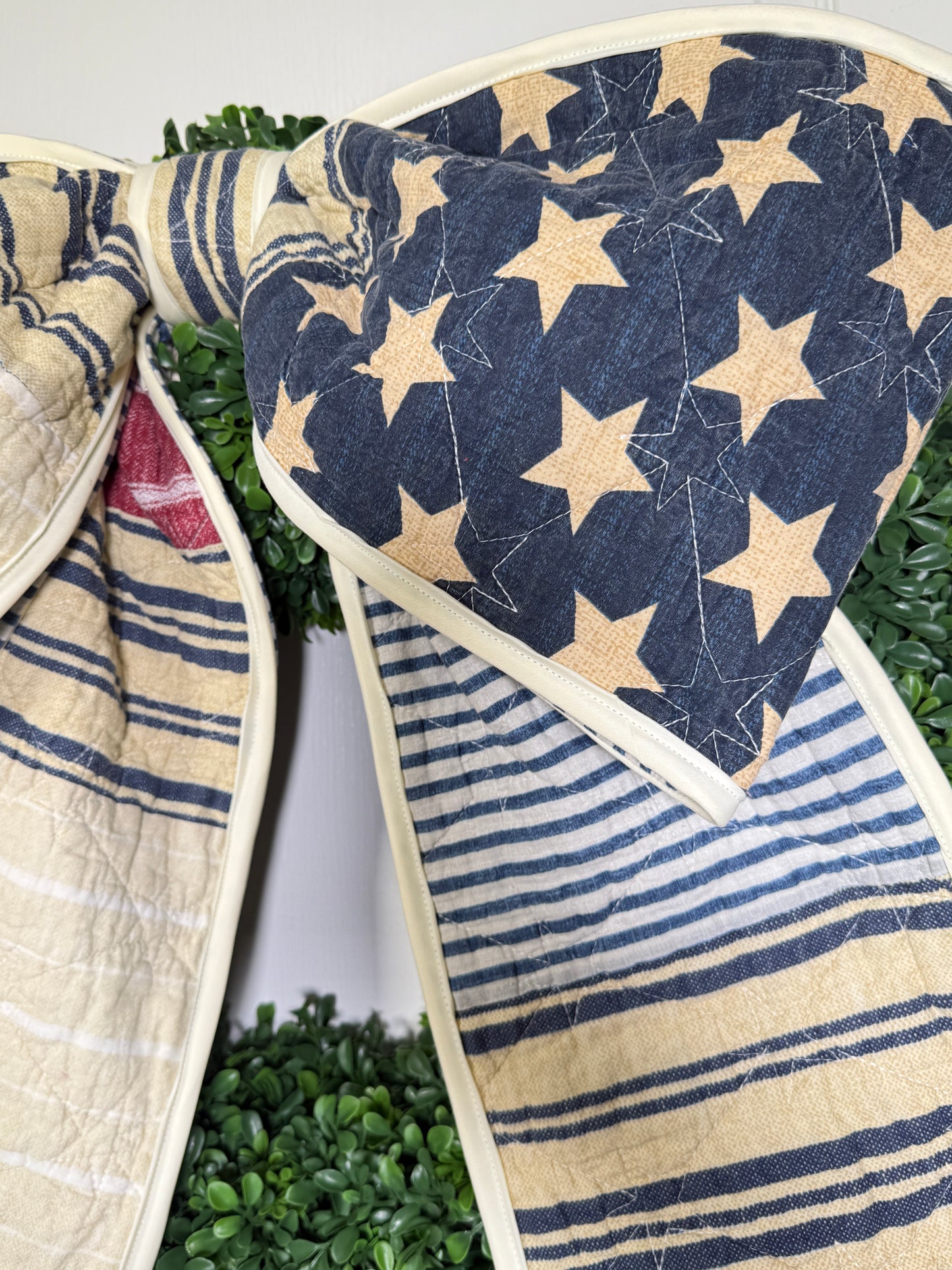 Old World American Floppy Quilt Bow