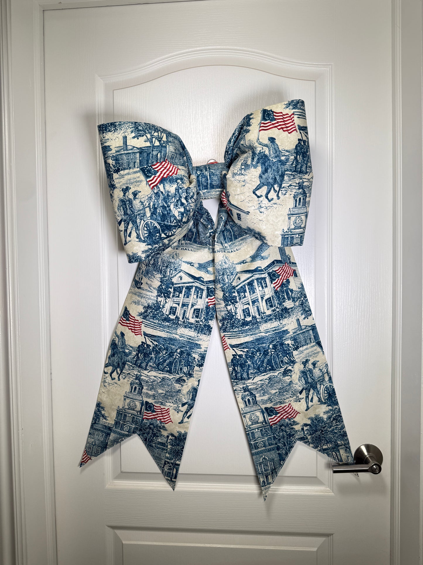 American Revolution Toile Bow