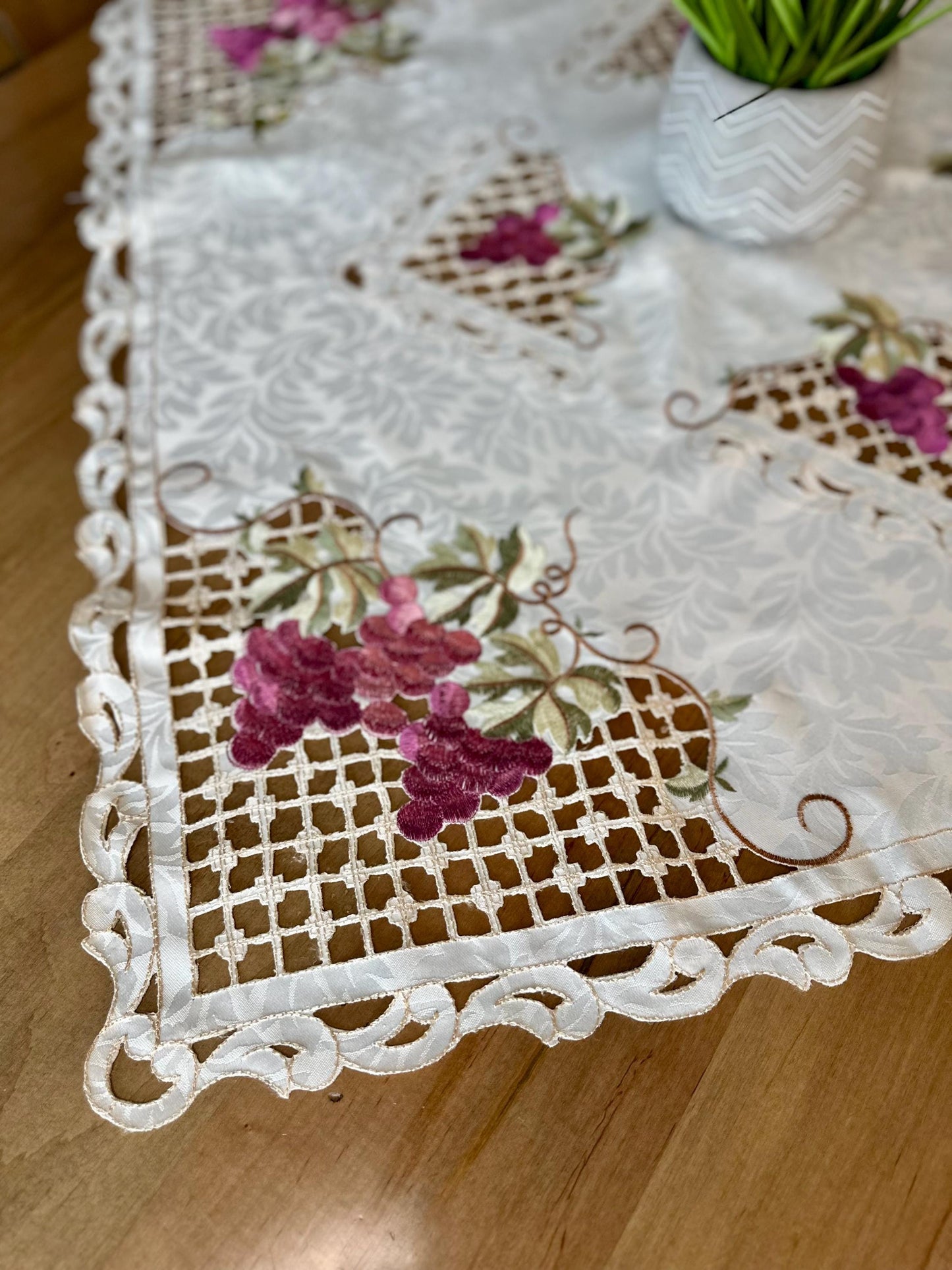 Grape Vine Table Runner