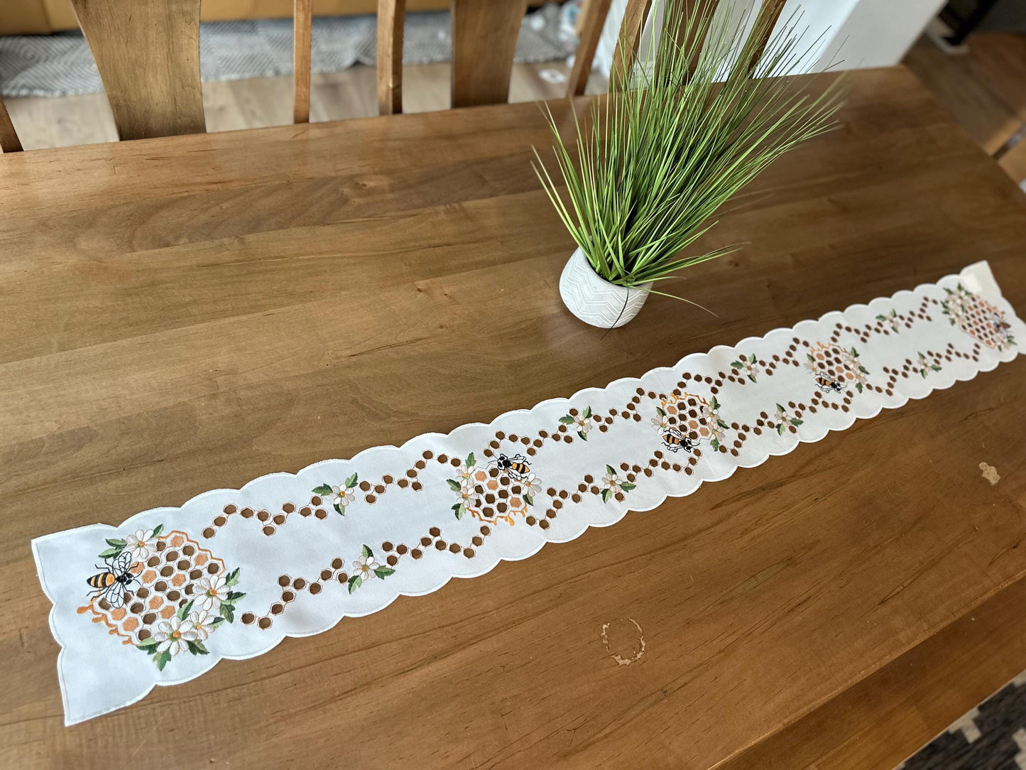 Honeybee Table Runner