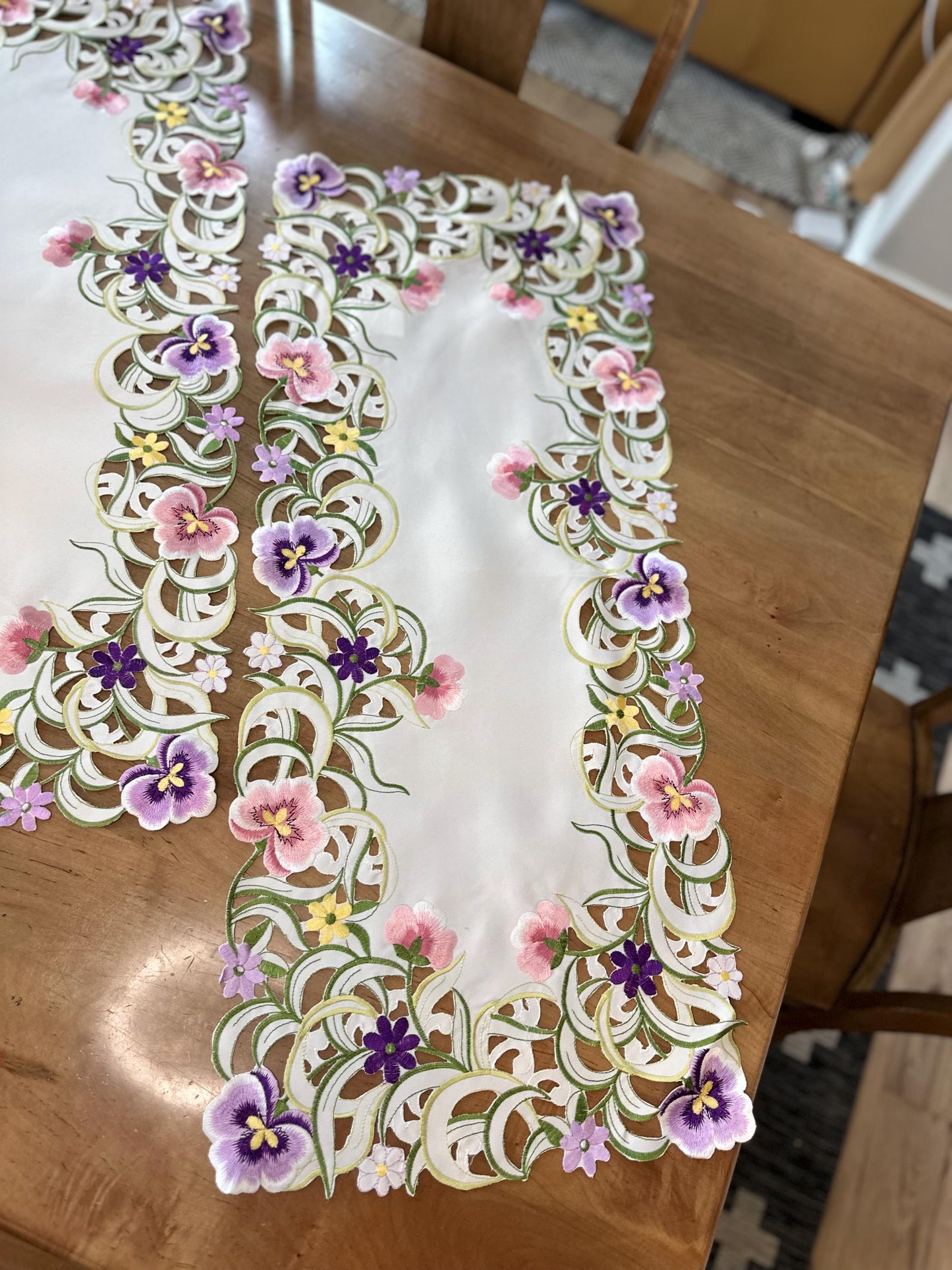 Pansy Patch Table Runner
