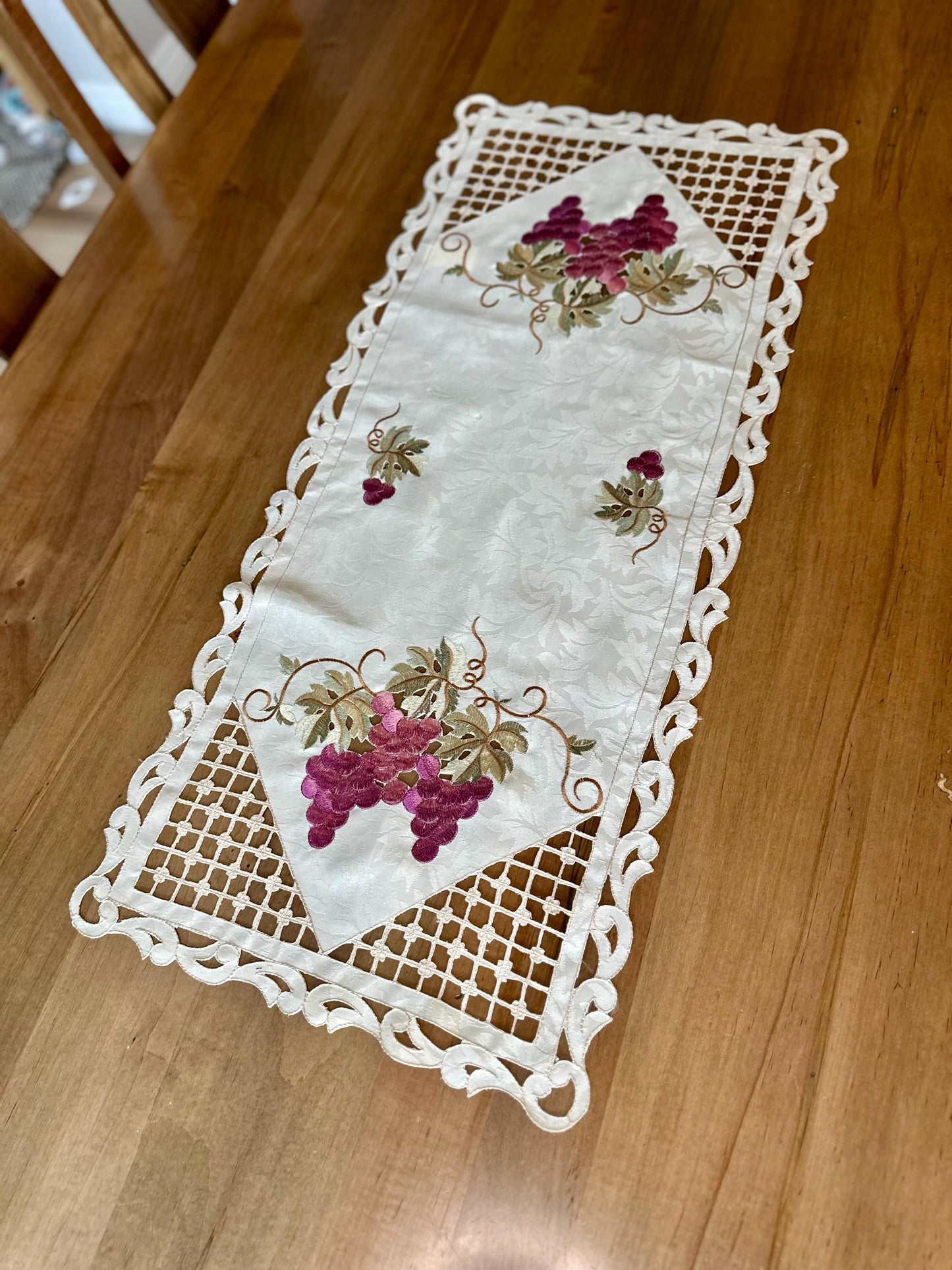Grape Vine Table Runner