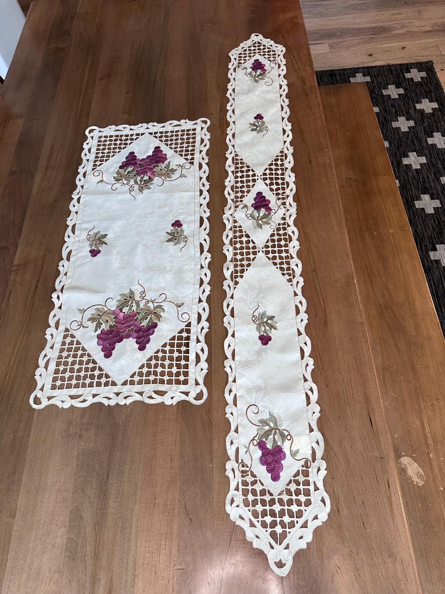 Grape Vine Table Runner