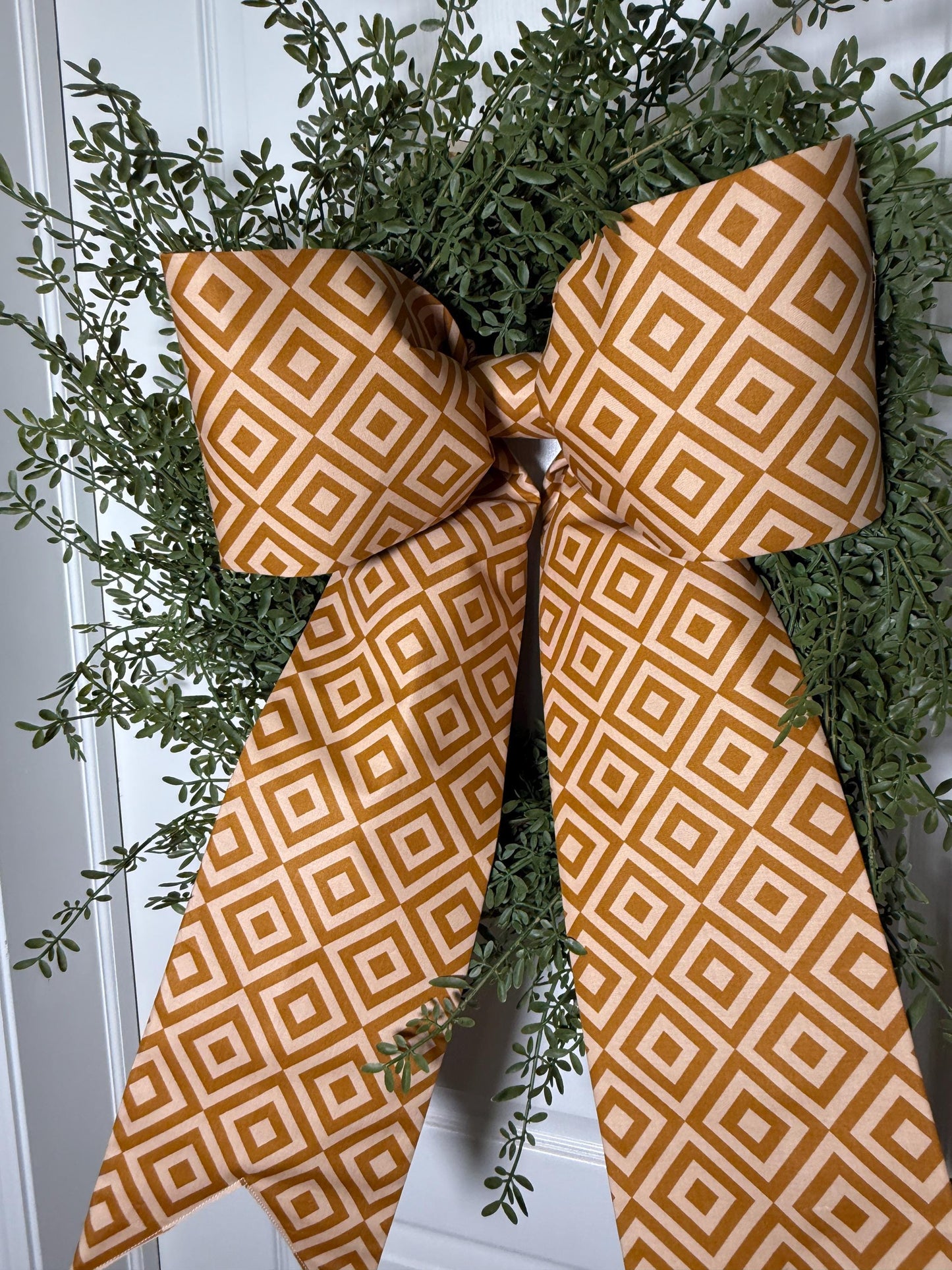 Caramel Geometric Bow – Long Grand Size Wreath Bow for Fall, Christmas & Beyond (20” x 26”) | Free Shipping