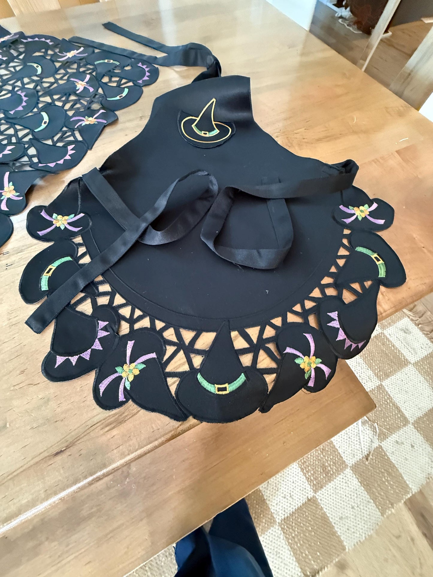 Witch Hat Embrodered Table Linens & Aprons – Halloween Embroidered