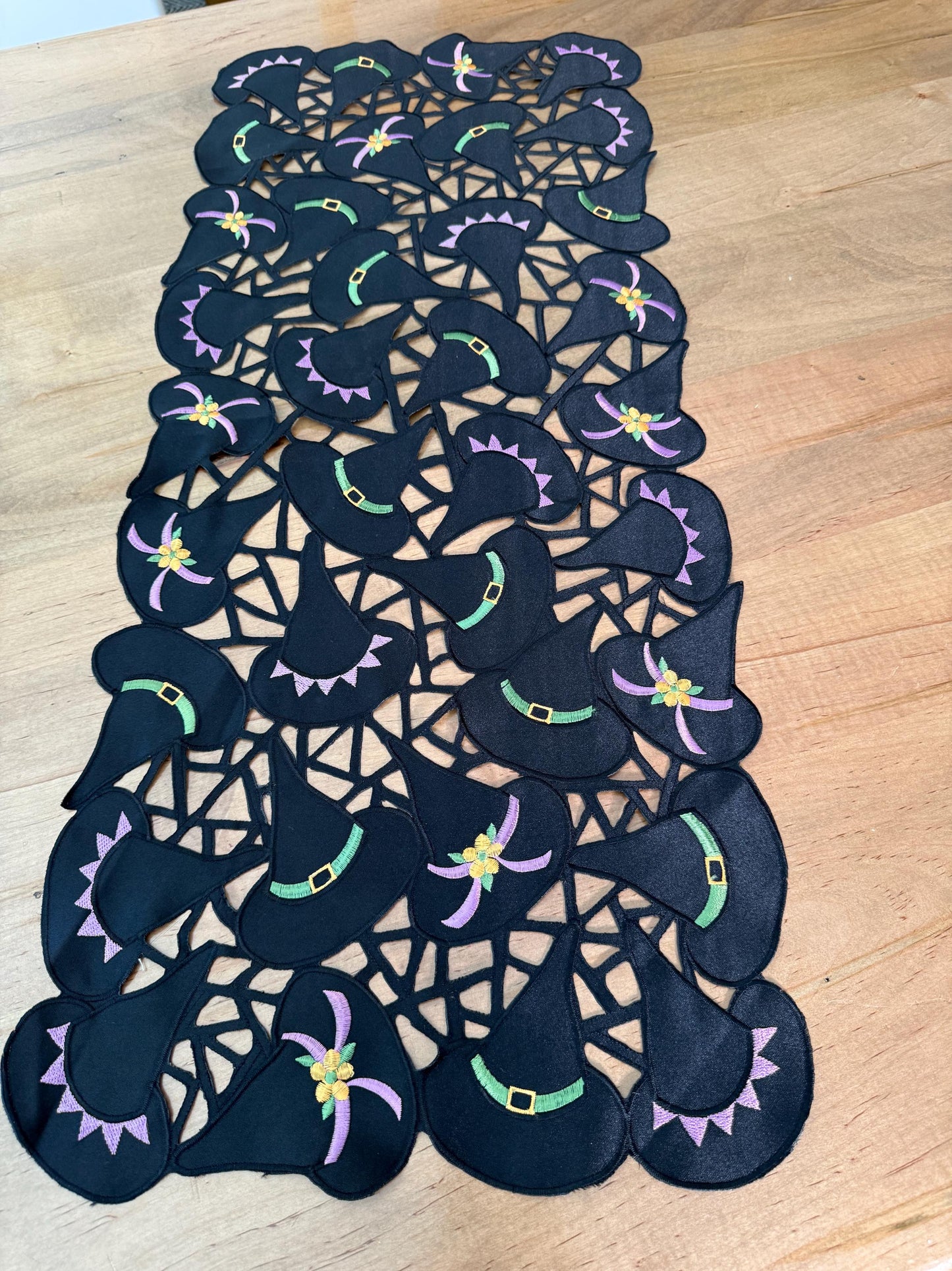 Witch Hat Embrodered Table Linens & Aprons – Halloween Embroidered